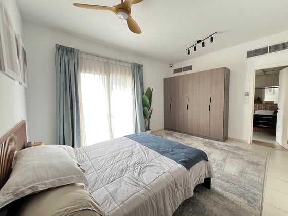 Fully Upgraded | Furnished | Landscaped., picture 10