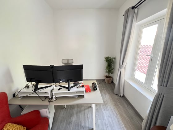 Fully Upgraded | Furnished | Landscaped., picture 7