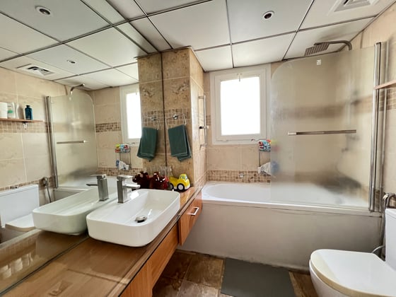 Fully Upgraded | Furnished | Landscaped., picture 15