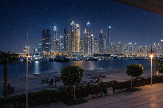 Vacant | Beachfront Duplex | Marina View, picture 1