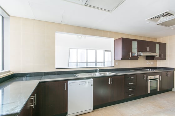 Exclusive | High Floor | Full Marina View, picture 8