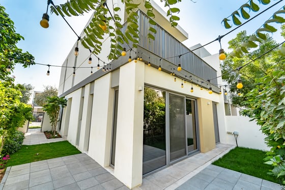 Prime Location | Vacant | Close To Pool & Park, picture 11