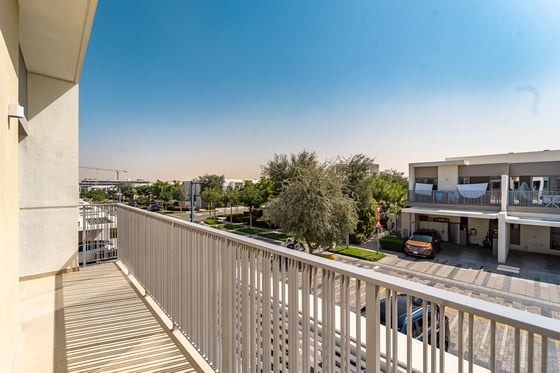 Prime Location | Vacant | Close To Pool & Park, picture 21