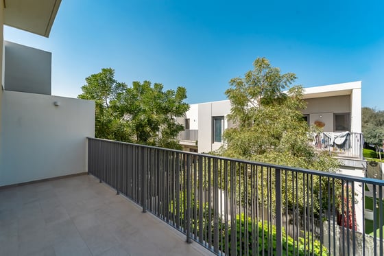 Prime Location | Vacant | Close To Pool & Park, picture 22