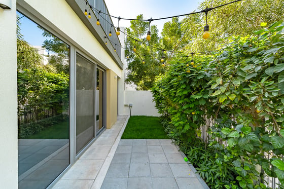 Prime Location | Vacant | Close To Pool & Park, picture 5