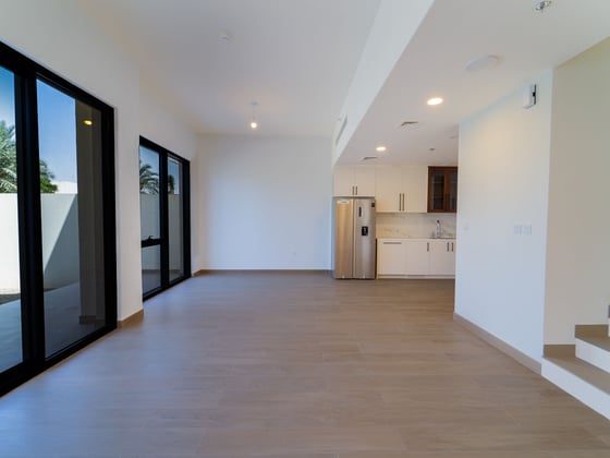 Large Duplex |Townhouse Style | Tenanted, picture 1