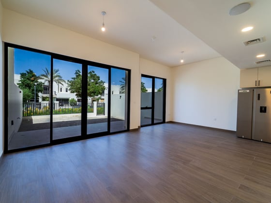 Brand New | Townhouse Feel | Largest Layout Duplex, picture 1