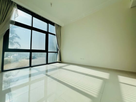 Exclusive Single-Row | Vacant | Private Living, picture 8