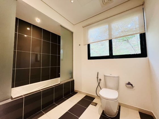 Exclusive Single-Row | Vacant | Private Living, picture 15