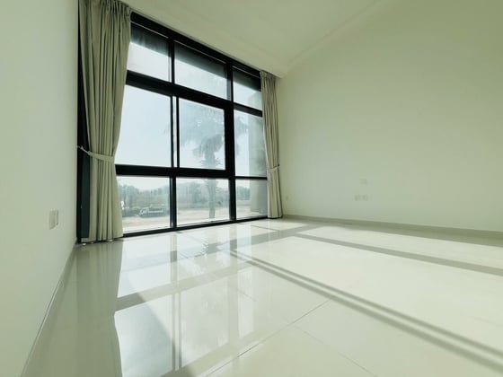 Exclusive Single-Row | Vacant | Private Living, picture 14