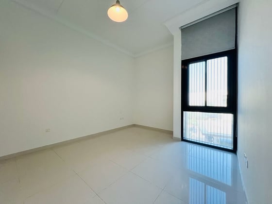Exclusive Single-Row | Vacant | Private Living, picture 10