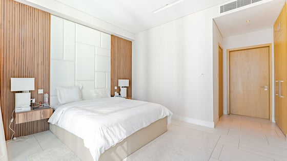 Upgraded apartment in Business Bay with Burj view, picture 12