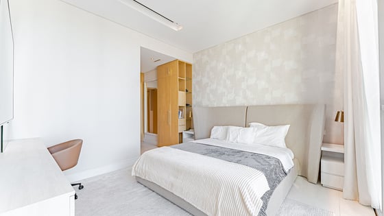 Upgraded apartment in Business Bay with Burj view, picture 14