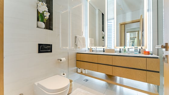 Upgraded apartment in Business Bay with Burj view, picture 20
