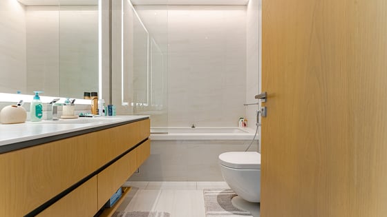 Upgraded apartment in Business Bay with Burj view, picture 19