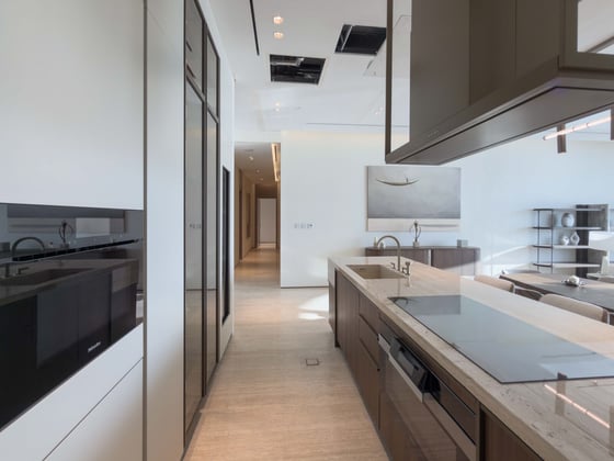 Sensoria Five Luxe | 3BR Apartment with Pool and Views, picture 9