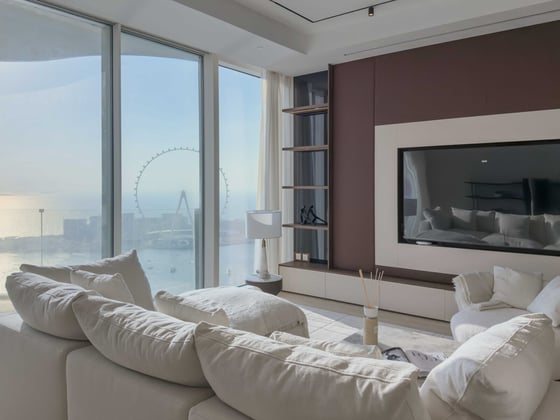 Sensoria Five Luxe | 3BR Apartment with Pool and Views, picture 5