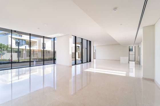 Modern Luxury | Private Pool | Serene Lake Views, picture 3