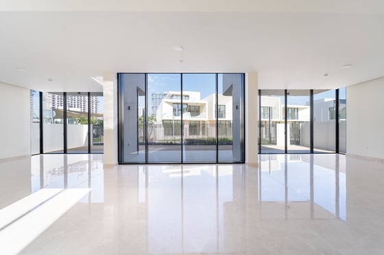 Modern Luxury | Private Pool | Serene Lake Views, picture 5