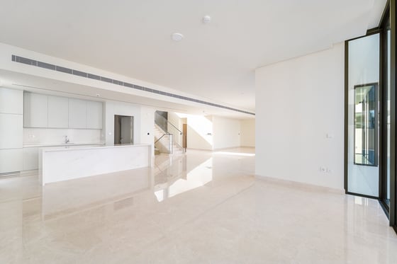 Modern Luxury | Private Pool | Serene Lake Views, picture 8