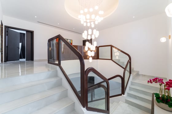 Upgraded Villa | Lake View | Large Plot., picture 15