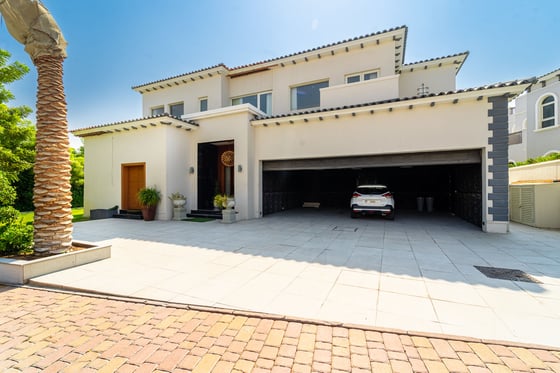 Upgraded Villa | Lake View | Large Plot., picture 25