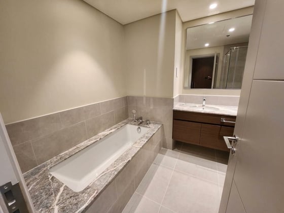 Huge Layout | Vacant Soon | High Rental Income, picture 13