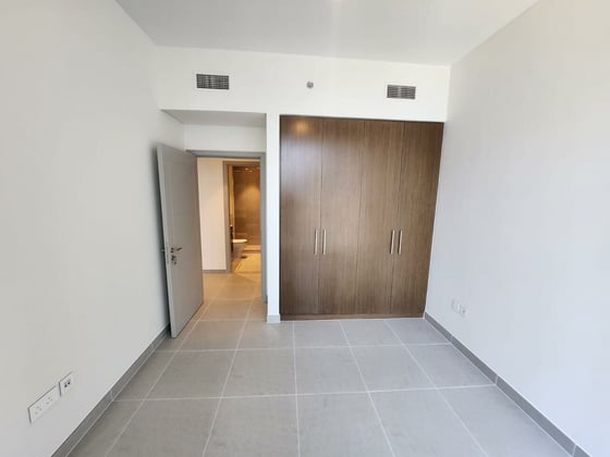 Huge Layout | Vacant Soon | High Rental Income, picture 8