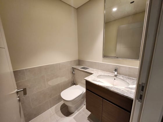Huge Layout | Vacant Soon | High Rental Income, picture 15
