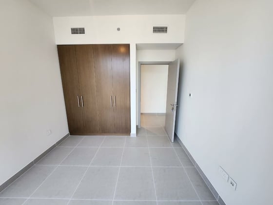Huge Layout | Vacant Soon | High Rental Income, picture 9