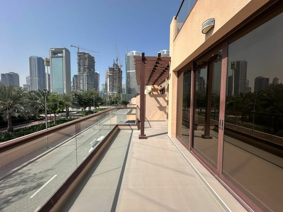 Lake Views | Single Row | Well Priced..., picture 15