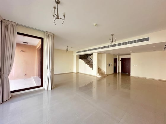 Lake Views | Single Row | Well Priced..., picture 2