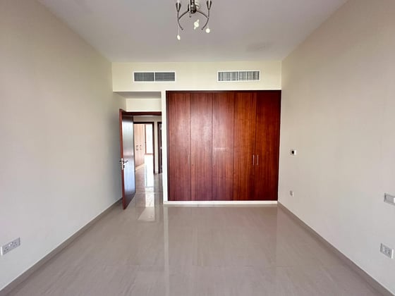 Lake Views | Single Row | Well Priced..., picture 13