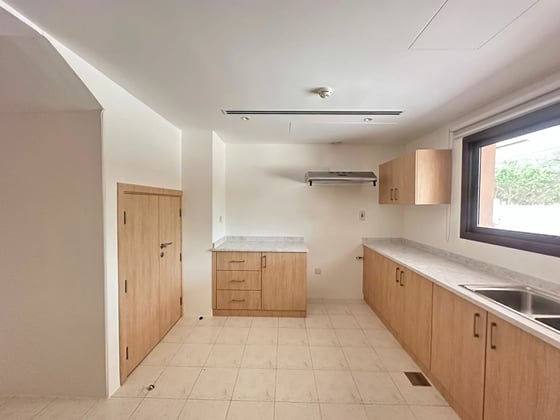 Lake Views | Single Row | Well Priced..., picture 6