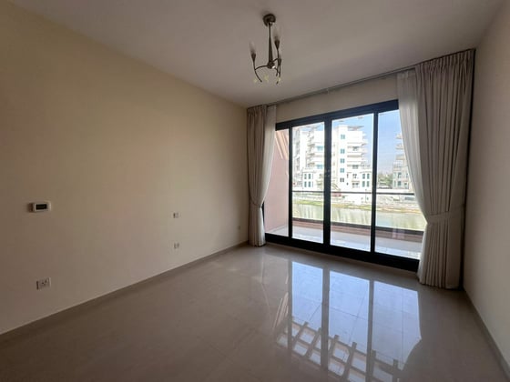 Lake Views | Single Row | Well Priced..., picture 12