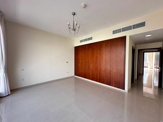 Lake Views | Single Row | Well Priced..., picture 9