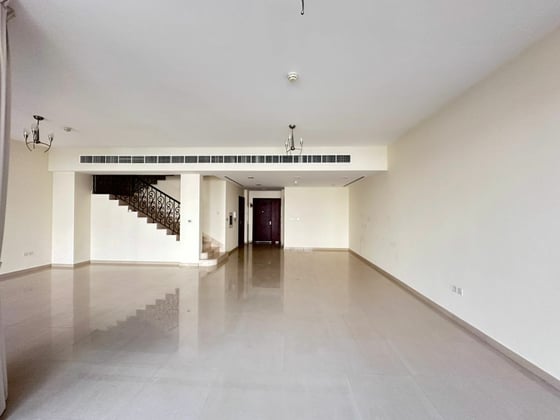 Lake Views | Single Row | Well Priced..., picture 3