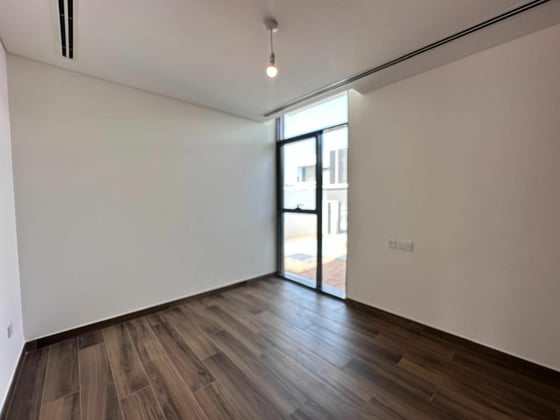 Corner Plot | Single Row | Vacant |....., picture 8