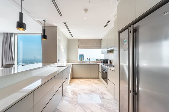 Huge layout| Burj and fountain views| One of One, picture 8