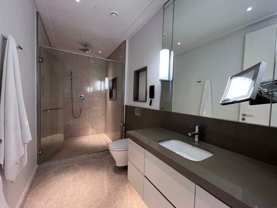 Huge layout| Burj and fountain views| One of One, picture 2