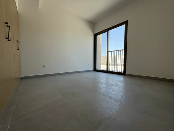 Spacious Layout | Close to Pool | Vacant, picture 5