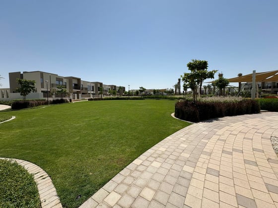 Spacious Layout | Close to Pool | Vacant, picture 10
