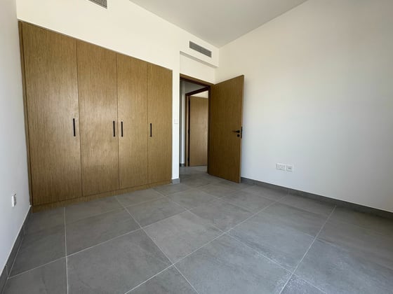 Spacious Layout | Close to Pool | Vacant, picture 6