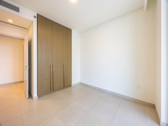 Marina-Sea Views | Private Beach | Prime Location, picture 16
