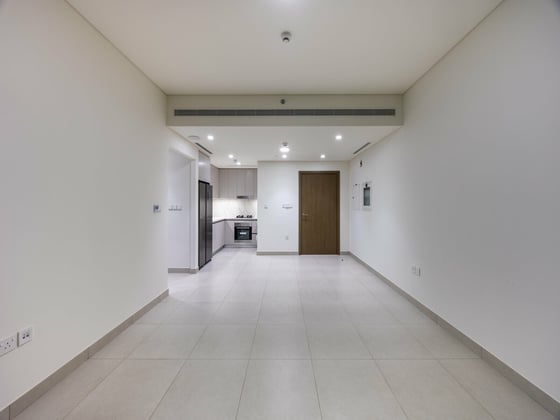 Marina-Sea Views | Private Beach | Prime Location, picture 9