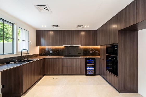 Stunning | Park Backing | Luxury Finish., picture 4