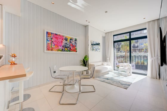 Pool View | Bright Unit | Fully Furnished, picture 3