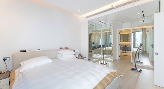 Renovated apartment in Downtown with Burj Khalifa view, picture 8