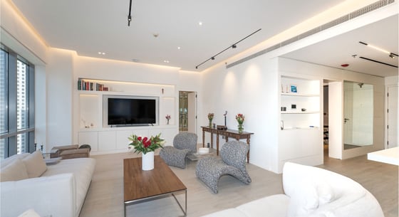 Renovated apartment in Downtown with Burj Khalifa view, picture 5