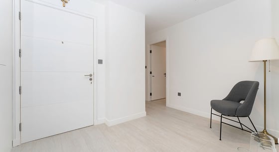 Renovated apartment in Downtown with Burj Khalifa view, picture 9